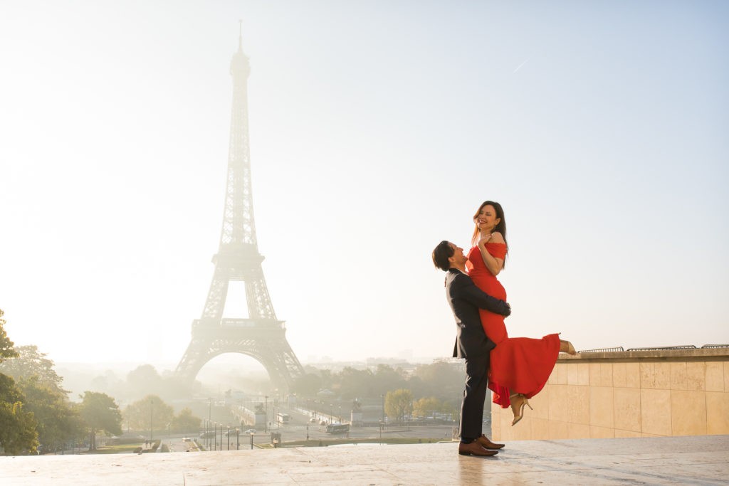 Surprise proposal in Paris, Eiffel tower