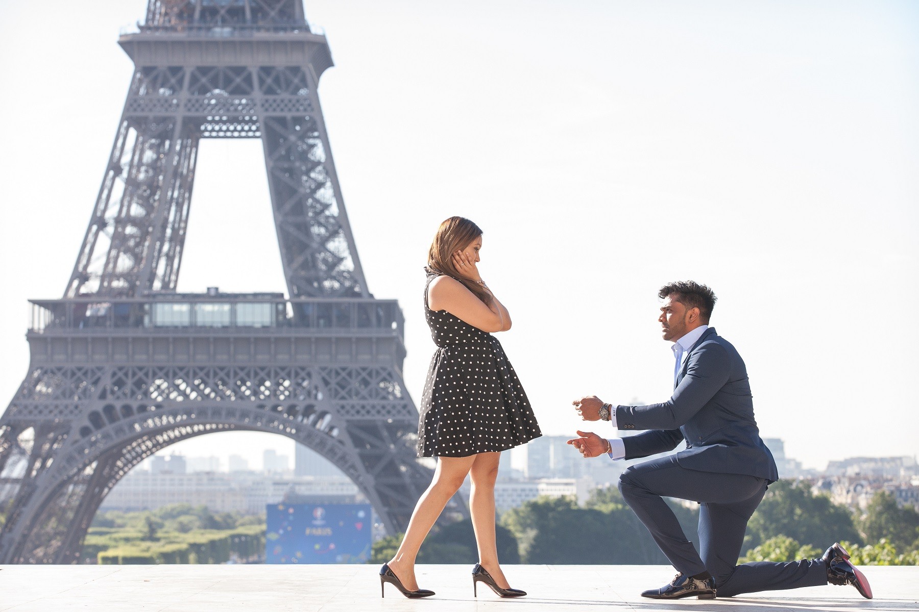 Paris surprise proposal Photography Julien LB Photography Paris